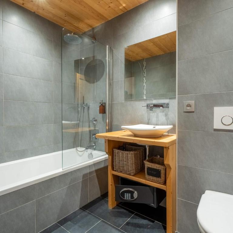 Appartement spacieux, jacuzzi, parking - 15 pers. - FR-1-671-381 - Appartement - 25