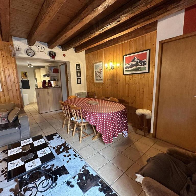 Chalet spacieux proche des pistes - 10 pers. - FR-1-886-137 - Chalet - 4