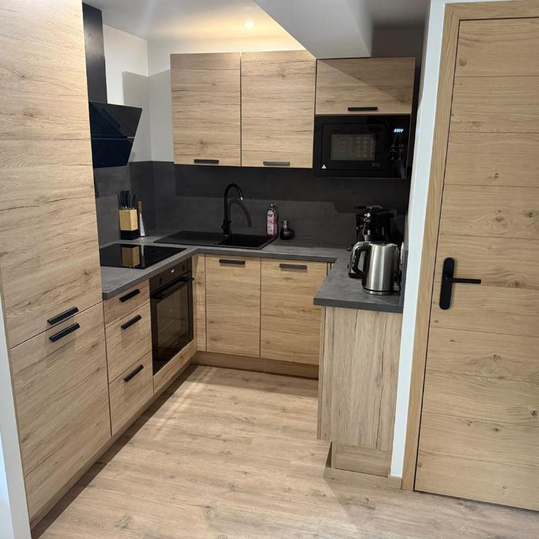 Appartement refait à neuf - 4 pers. - FR-1-836-85 - Appartement - 2