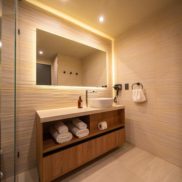 Altos Ushuaia Hotel & Resto - Superior Double or Twin Room with Garden View - 10