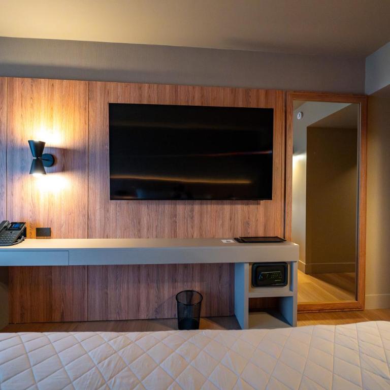 Altos Ushuaia Hotel & Resto - Superior Double or Twin Room with Garden View - 6