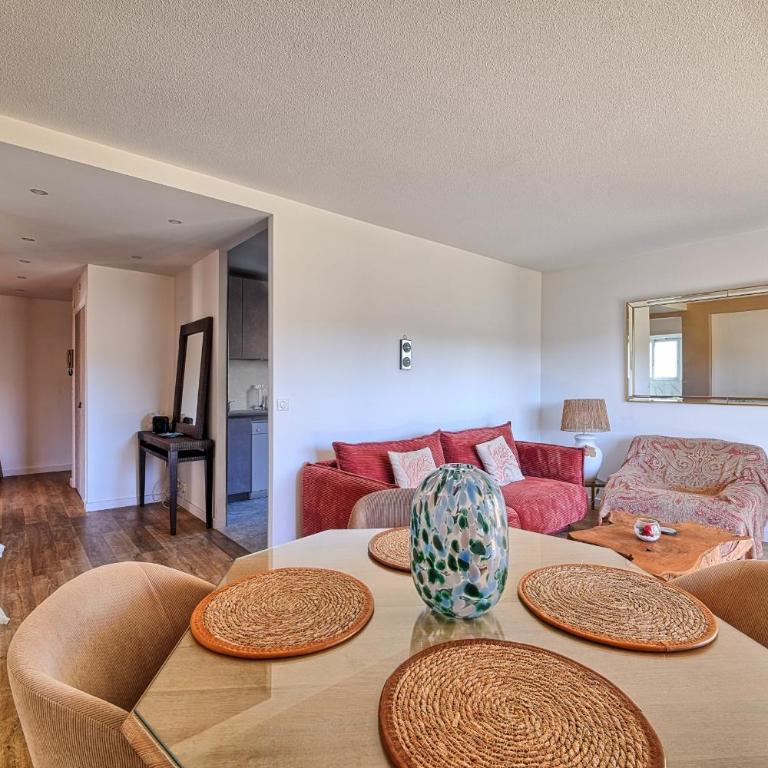 Charmant avec terrasse à 10 min de Cannes - Appartement - 6