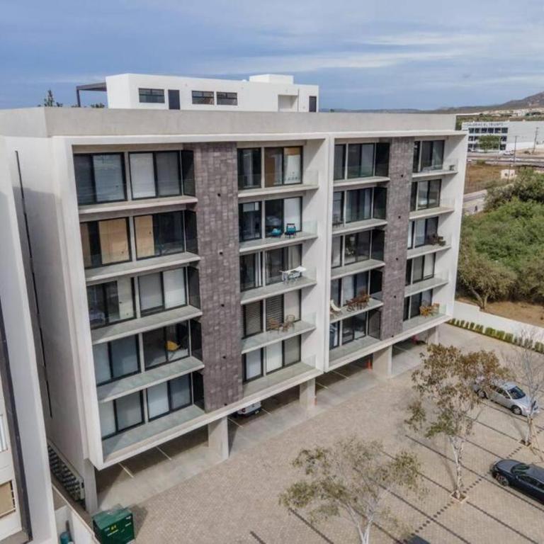 Endless Summer - Award Winning 2Bed 2Bath Condo - Heated Rooftop Pool with Ocean Views - Gym - 5min walk to Beach - Fiber Internet - Sleeps 6 - Apartamento - 81