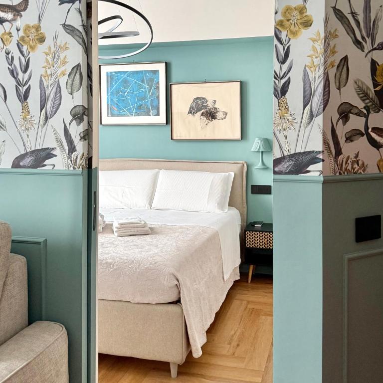 Richard's Apartments - Garibaldi - One-Bedroom Apartment - 1