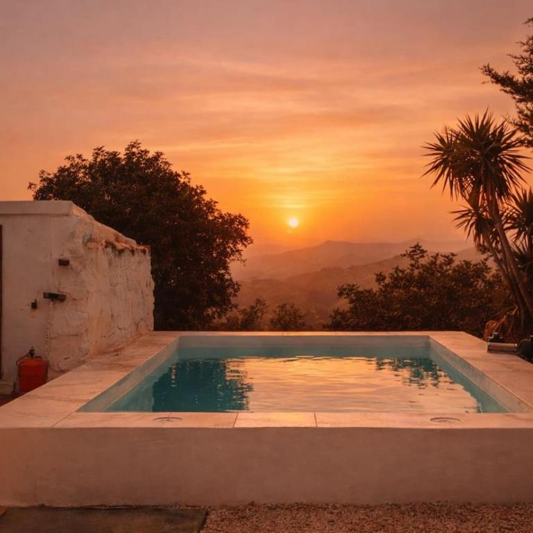 Las Golondrinas Villa with Mountain View - Casa - 2