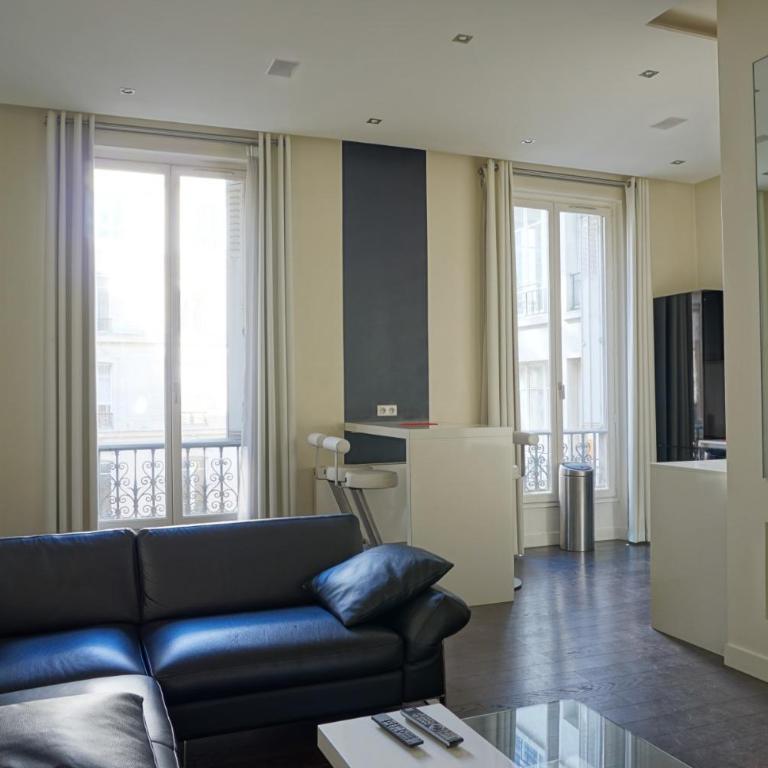 Rue Lincoln - Paris 8 - 2080 - Appartement Premier 1 Chambre - 1