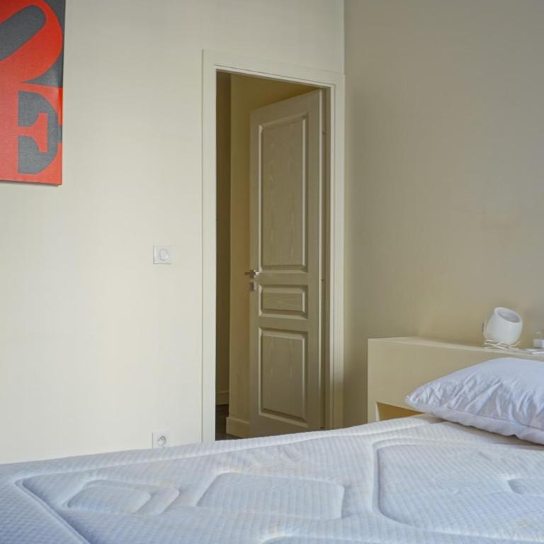 Rue Lincoln - Paris 8 - 2080 - Appartement Premier 1 Chambre - 9
