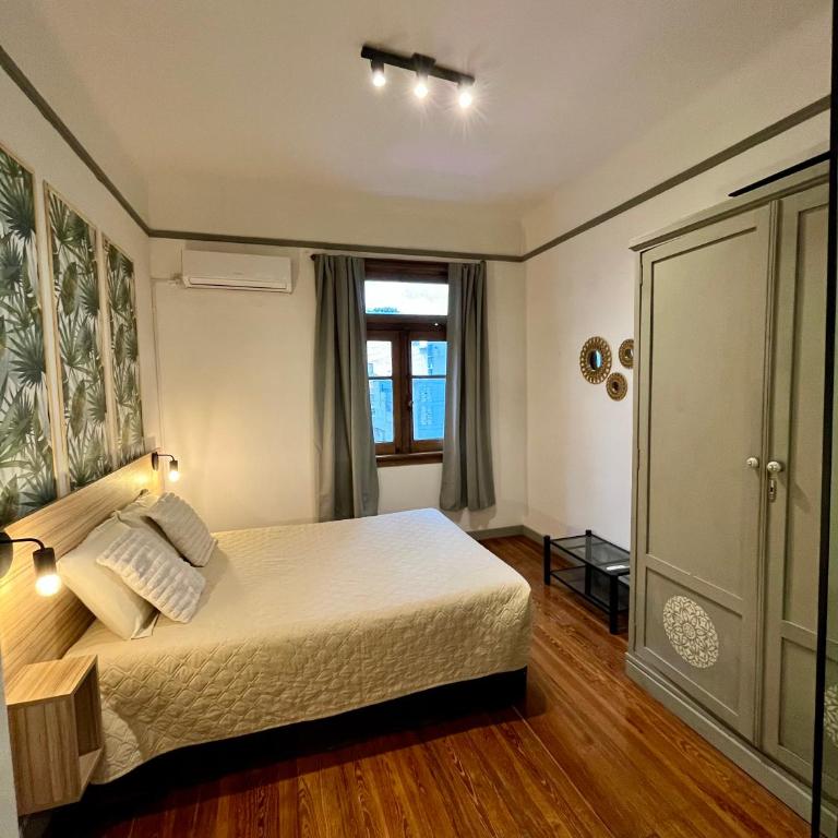 Luminoso y amplio monoambiente en microcentro - Apartamento de 1 dormitorio - 24