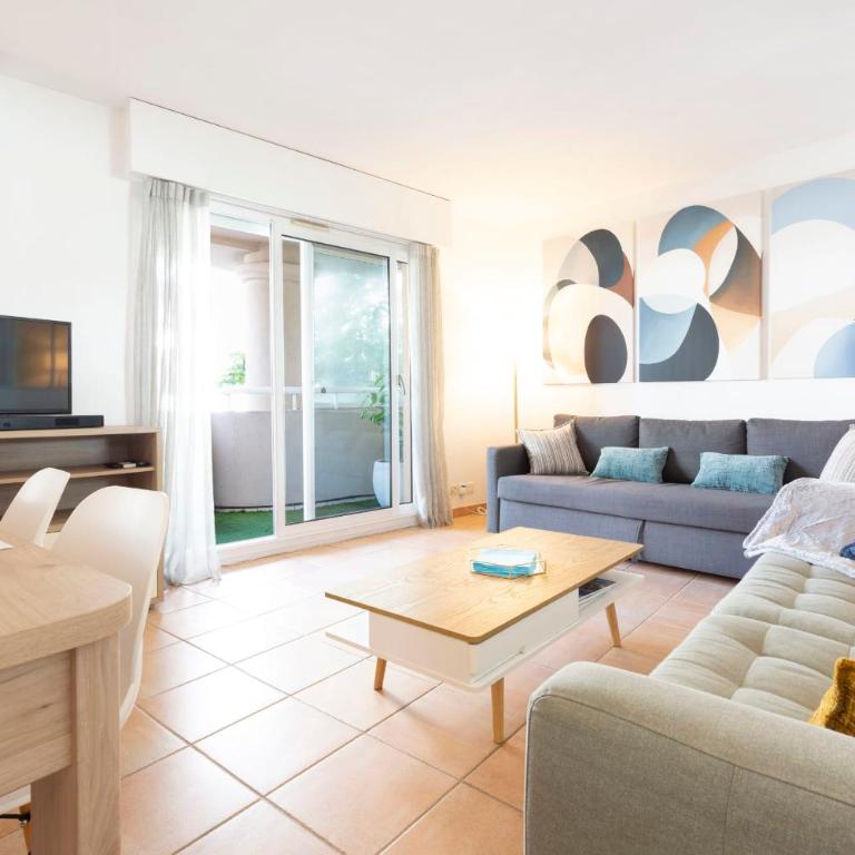 Palm Beach 3 BDR apartment with terrasse & parking close beaches - Apartamento - 3