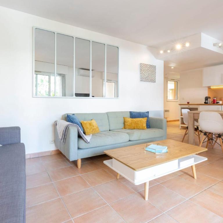 Palm Beach 3 BDR apartment with terrasse & parking close beaches - Apartamento - 4