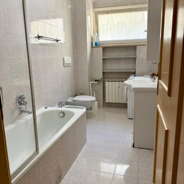 Appartamento Bolzano - Vittorio Veneto - Parcheggio incluso - King Room with Balcony - 6