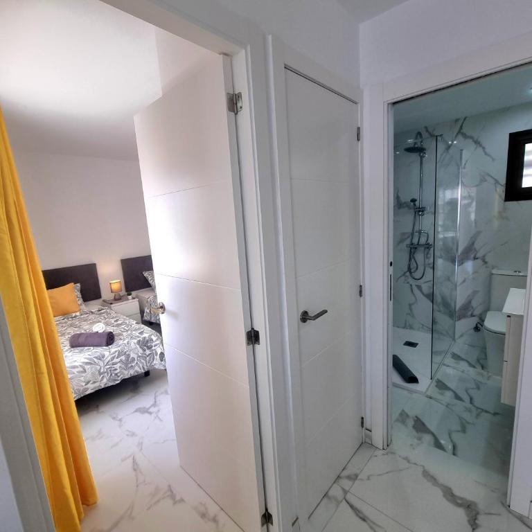 Playa Torviscas 2-Bed, 2-Bath Apartment with Pools & Jacuzzi - Apartamento de 2 dormitorios - 52