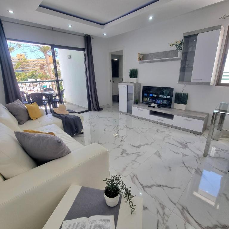 Playa Torviscas 2-Bed, 2-Bath Apartment with Pools & Jacuzzi - Apartamento de 2 dormitorios - 11