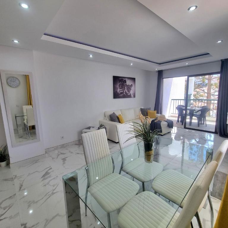 Playa Torviscas 2-Bed, 2-Bath Apartment with Pools & Jacuzzi - Apartamento de 2 dormitorios - 7