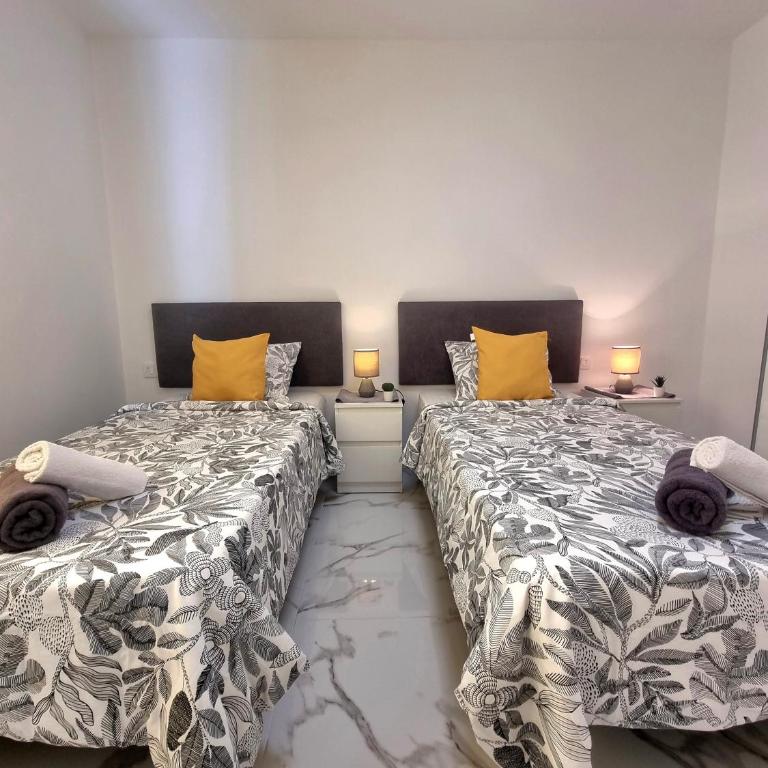 Playa Torviscas 2-Bed, 2-Bath Apartment with Pools & Jacuzzi - Apartamento de 2 dormitorios - 48