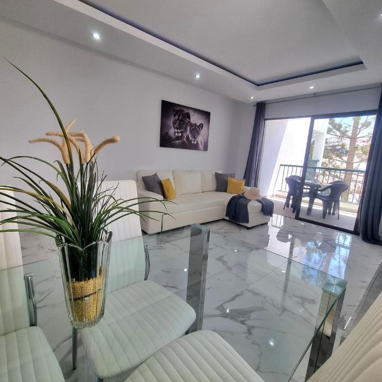 Playa Torviscas 2-Bed, 2-Bath Apartment with Pools & Jacuzzi - Apartamento de 2 dormitorios - 8