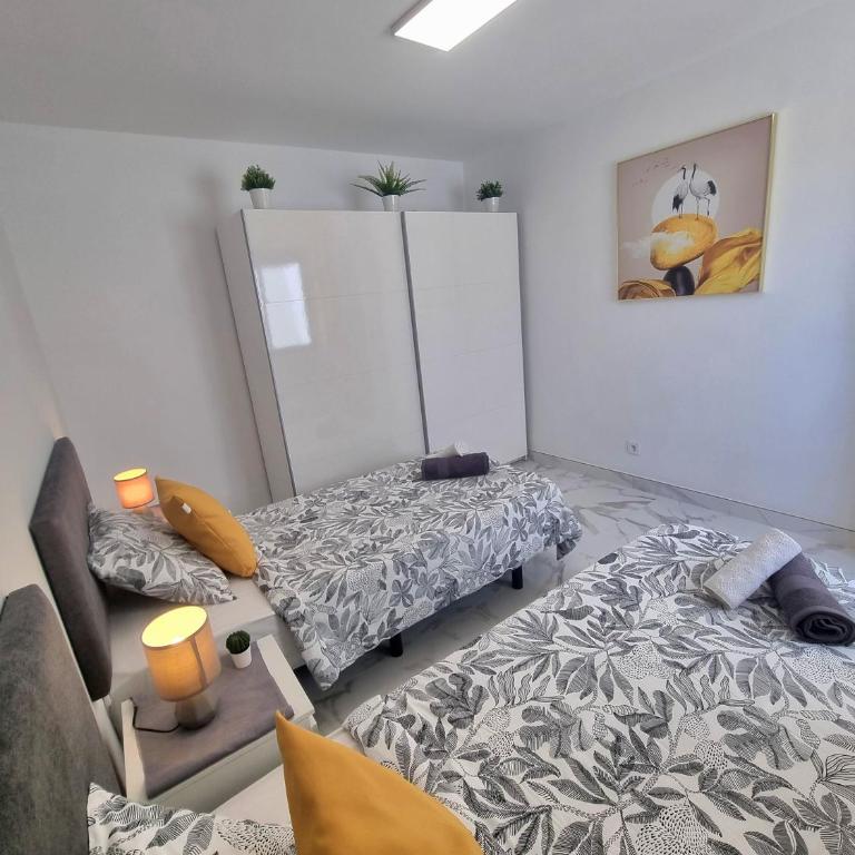 Playa Torviscas 2-Bed, 2-Bath Apartment with Pools & Jacuzzi - Apartamento de 2 dormitorios - 50