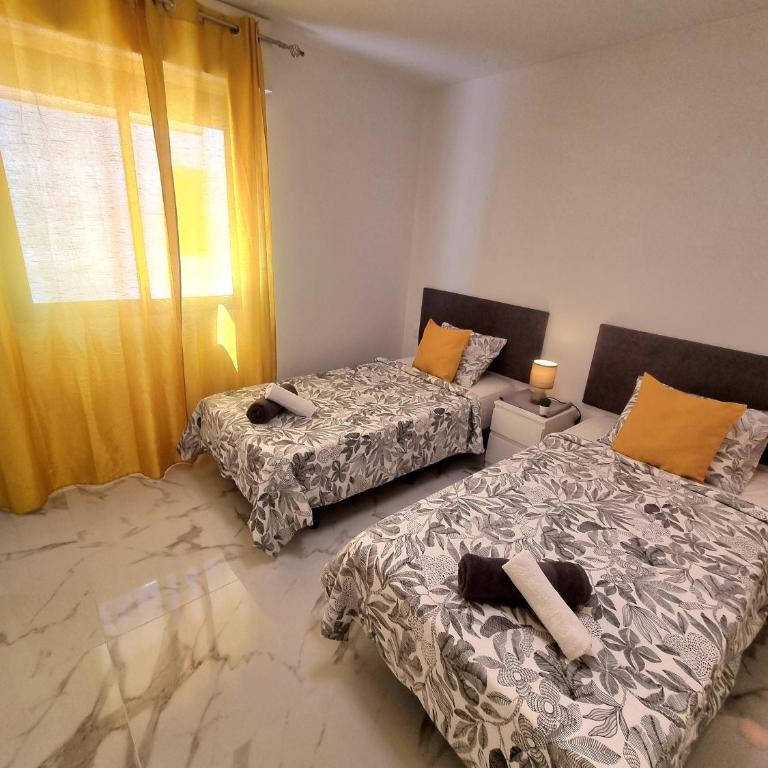 Playa Torviscas 2-Bed, 2-Bath Apartment with Pools & Jacuzzi - Apartamento de 2 dormitorios - 53