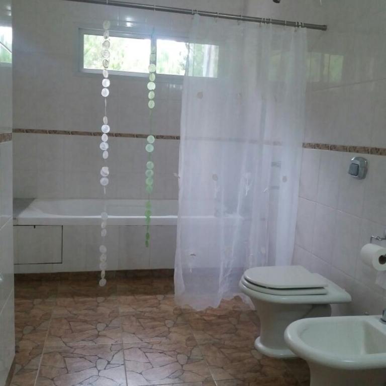 Casa 10 personas Monte Hermoso - Three-Bedroom House - 10