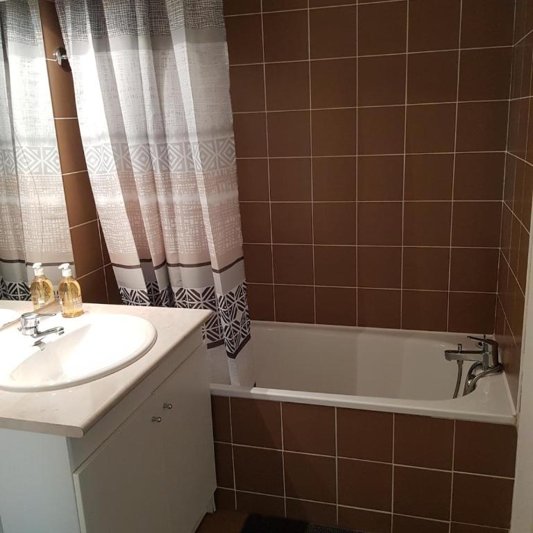 Joli appartement T2 avec vue - Appartement 1 Chambre - 2
