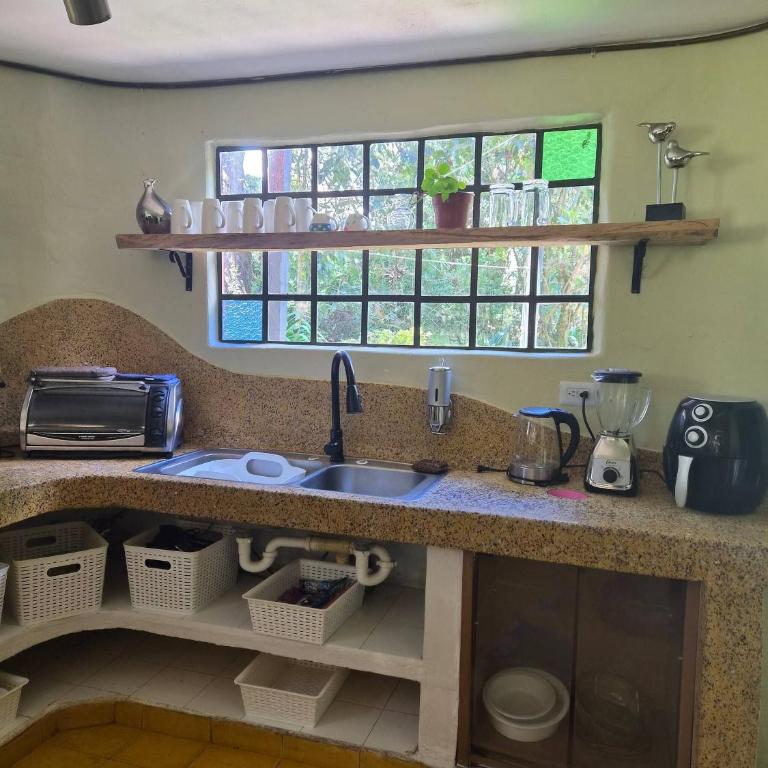 House for 10 in an oak forest Santa Elena - Casa - 40