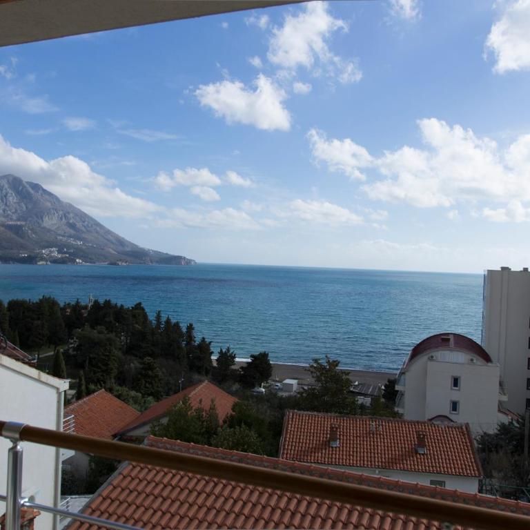 Apartment-Hotel Vila Petrovic-Becici - Deluks Apartman s Pogledom na More - 3
