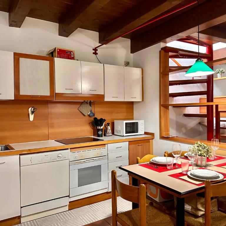 Ascorti Home- Lake & Centre - Appartamento con 3 Camere da Letto - 16