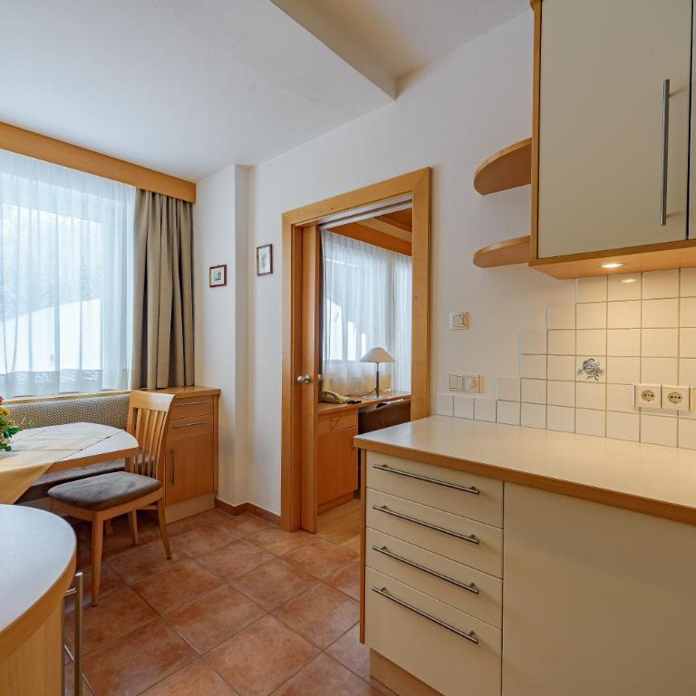 Residence Risaccia - Appartamento con 1 Camera da Letto, Balcone e Vista Montagna - 3