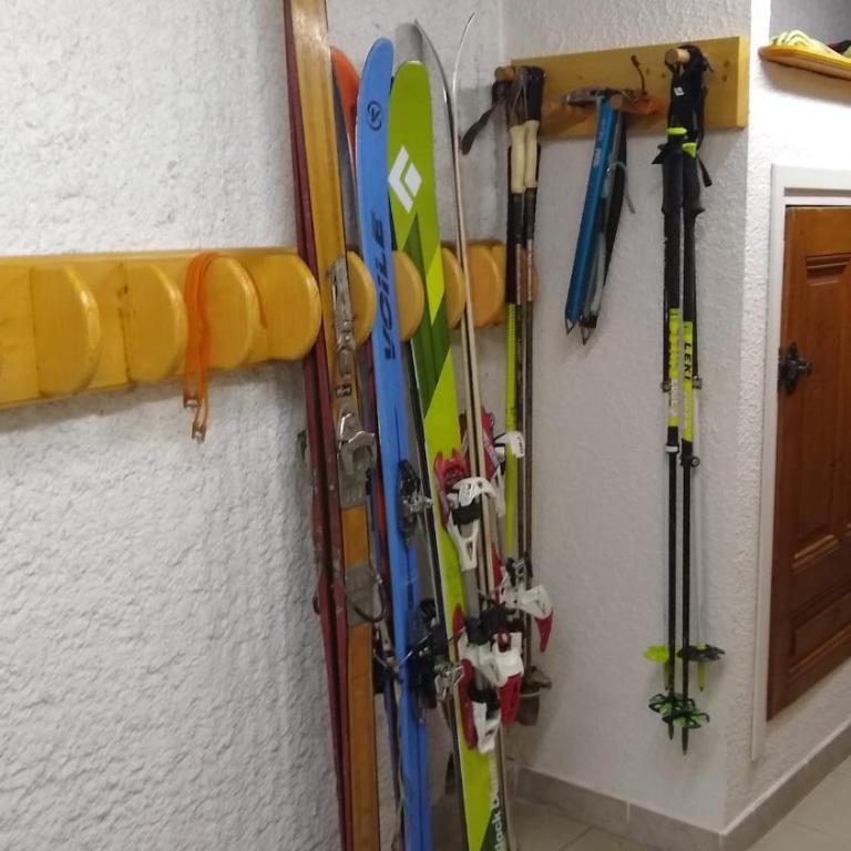 Maison Viennois, Fabulous Bike Friendly Town House, Bourg d'Oisans centre - Maison de Vacances 4 Chambres - 24