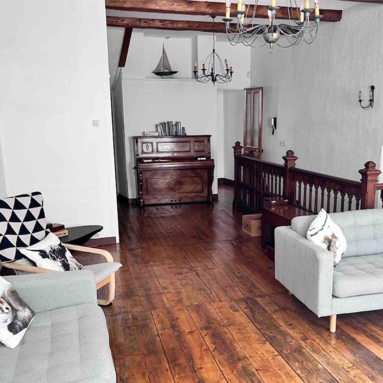 Maison Viennois, Fabulous Bike Friendly Town House, Bourg d'Oisans centre - Maison de Vacances 4 Chambres - 9