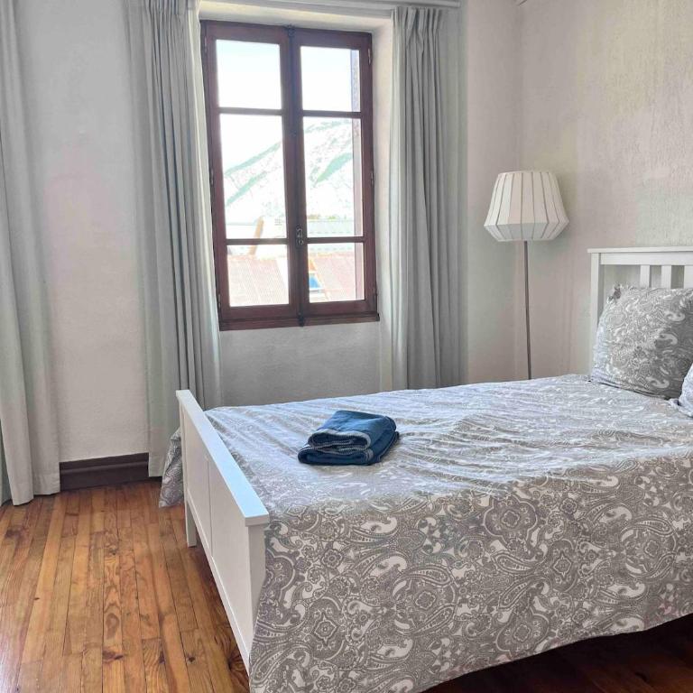 Maison Viennois, Fabulous Bike Friendly Town House, Bourg d'Oisans centre - Maison de Vacances 4 Chambres - 2