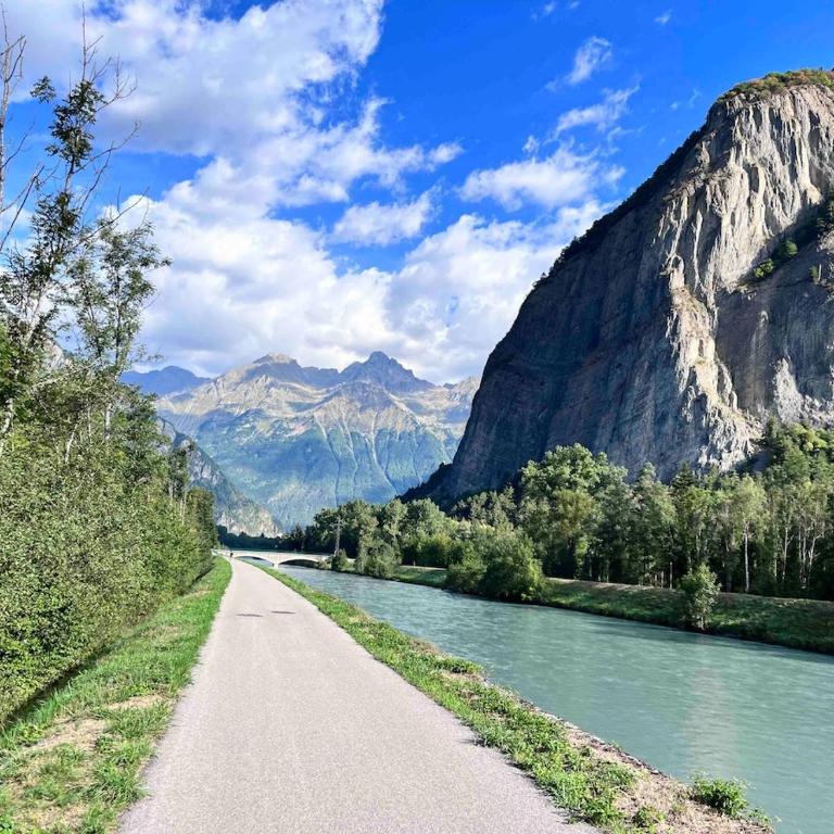 Maison Viennois, Fabulous Bike Friendly Town House, Bourg d'Oisans centre - Maison de Vacances 4 Chambres - 42