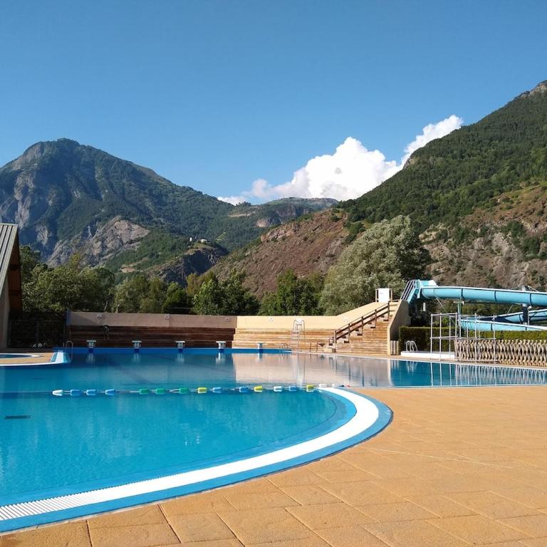 Maison Viennois, Fabulous Bike Friendly Town House, Bourg d'Oisans centre - Maison de Vacances 4 Chambres - 51