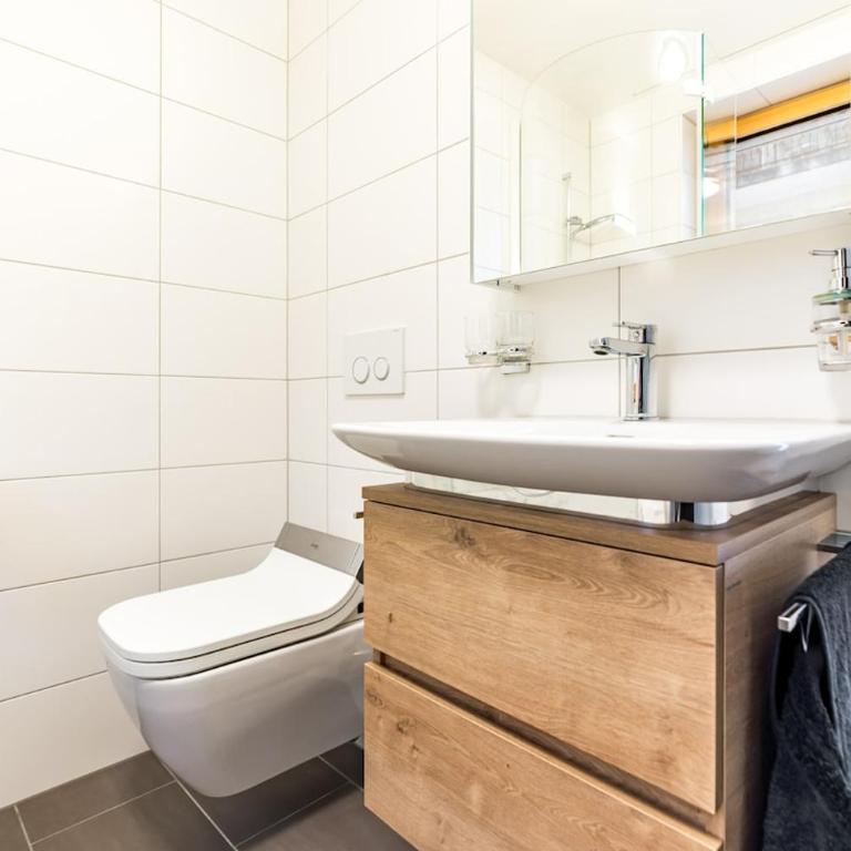 Moderne 2,5-Zimmerwohnung - direkt am Bahnhof Brig - Apartment mit 1 Schlafzimmer - 16