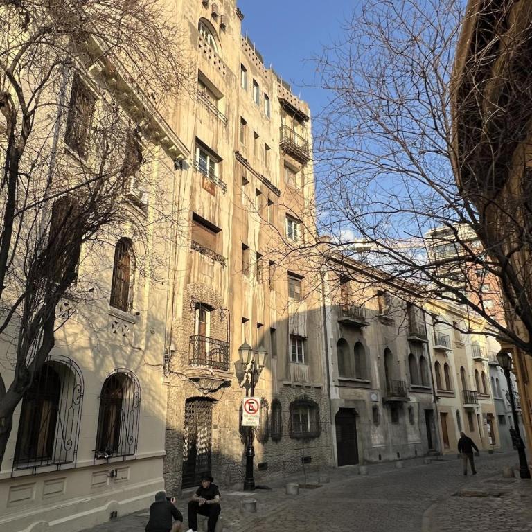 New apartment, steps from the Paris-Londres neighborhood - One-Bedroom Apartment - 17