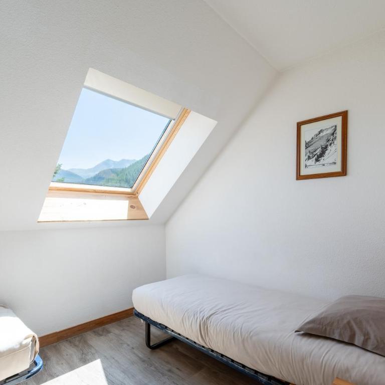 Hôtel & Spa La Ferme de l'Izoard - Chambre Familiale avec Balcon - 15