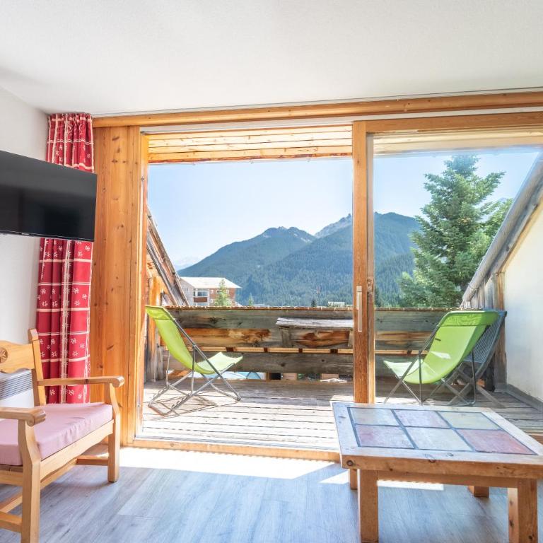 Hôtel & Spa La Ferme de l'Izoard - Chambre Familiale avec Balcon - 13