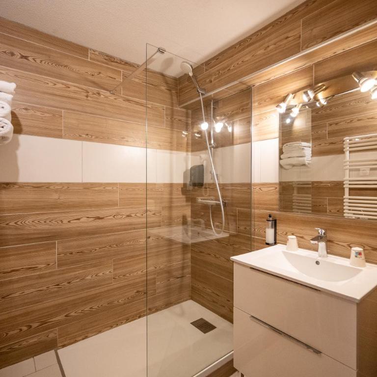 Hôtel & Spa La Ferme de l'Izoard - Suite Familiale avec Balcon - 8