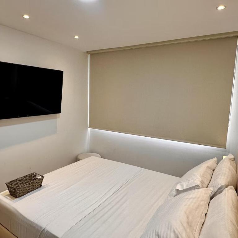 Lujo y confort frente clínicas con AC y Balcón - Apartamento de 2 dormitorios - 9