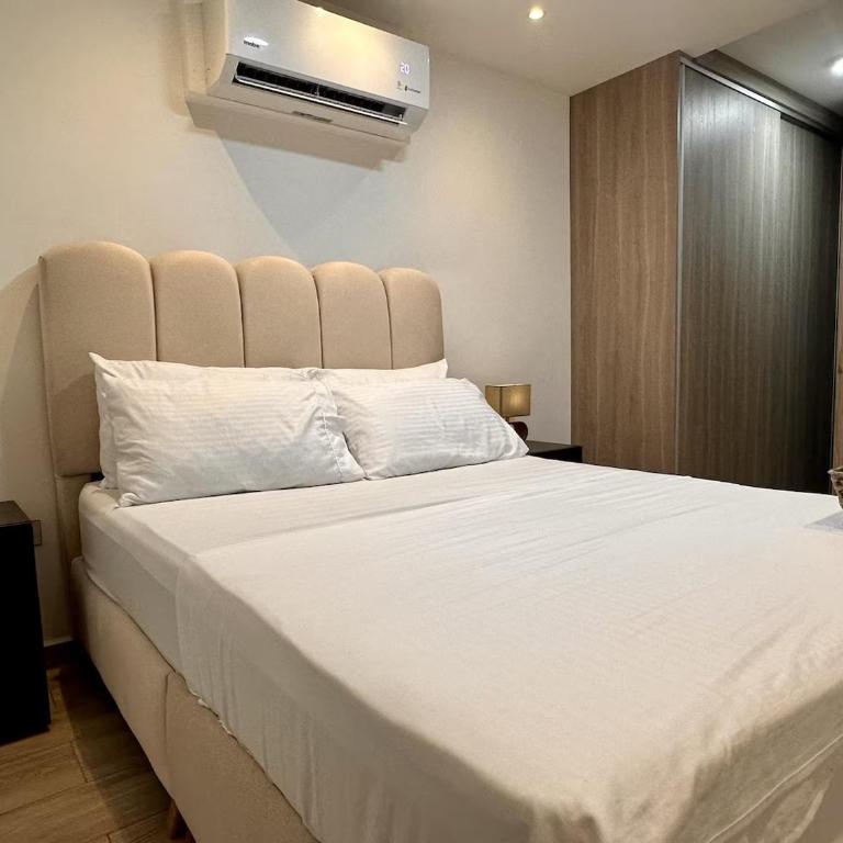 Lujo y confort frente clínicas con AC y Balcón - Apartamento de 2 dormitorios - 15