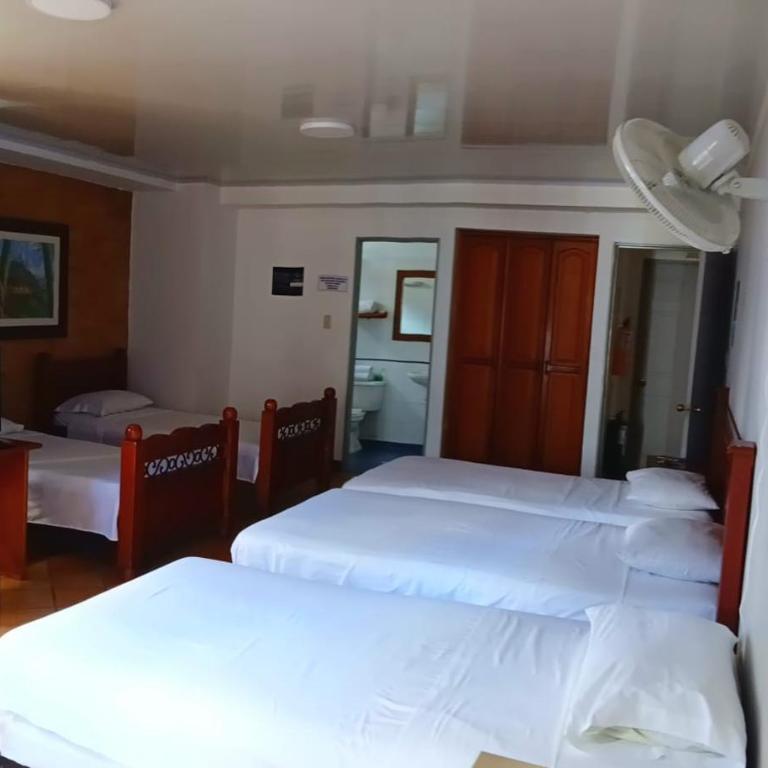 Hotel Castillo Real - Family Room - 2