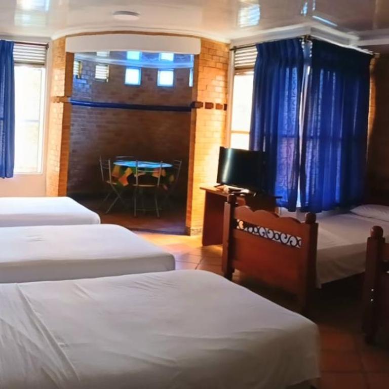 Hotel Castillo Real - Family Room - 3