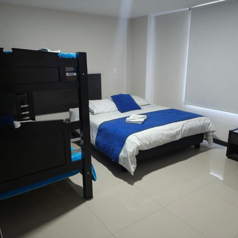 Hotel SD - Habitación Cuádruple Superior - 1