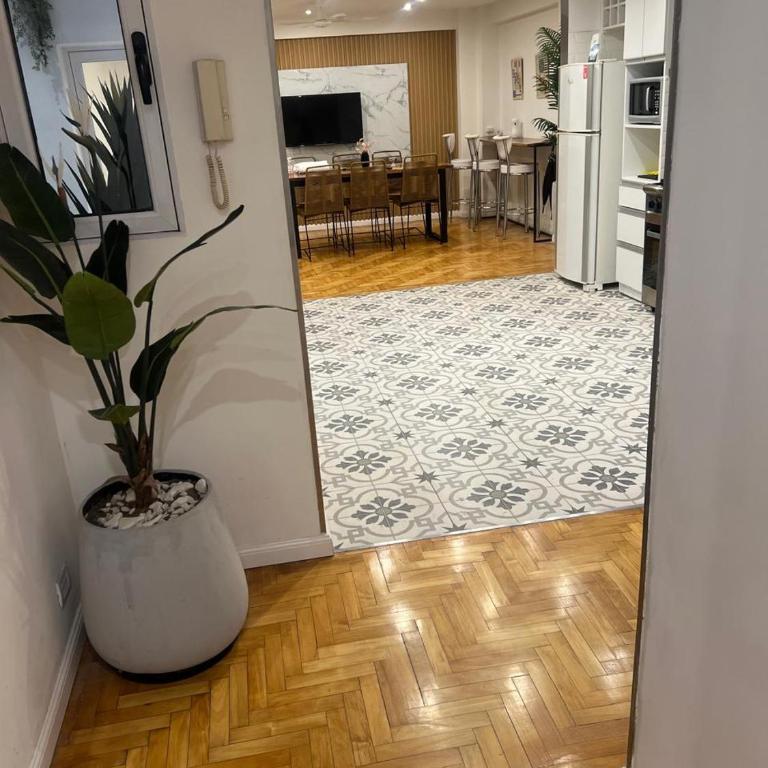 Alto Palermo planta baja con patio - Three-Bedroom Apartment - 9