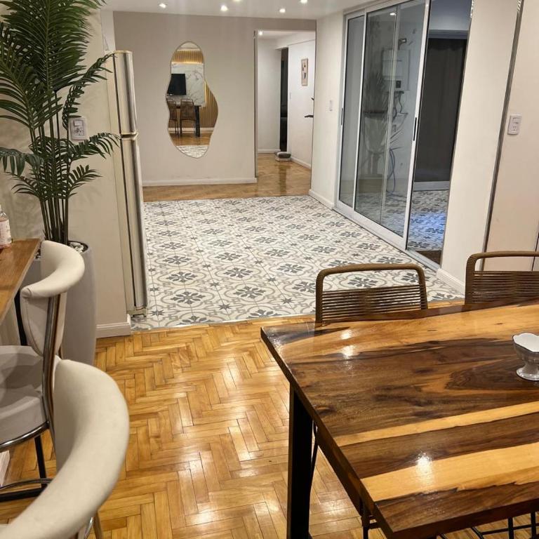 Alto Palermo planta baja con patio - Three-Bedroom Apartment - 8