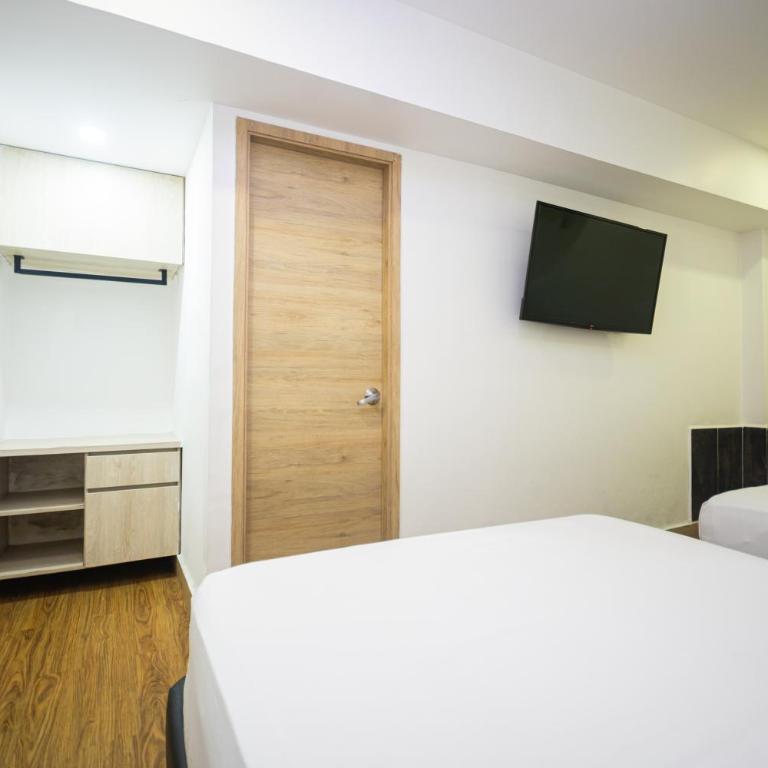 Hotel Poma Rosa Boutique Laureles - Standard Quadruple Room - 4