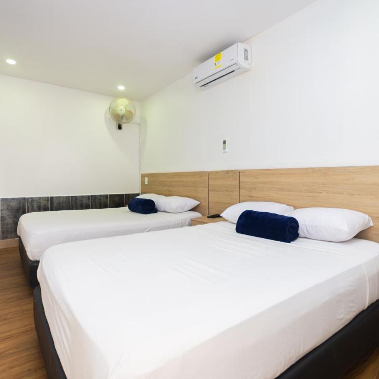 Hotel Poma Rosa Boutique Laureles - Standard Quadruple Room - 1