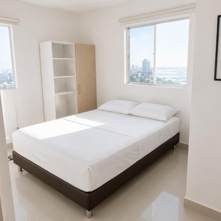 Moderno apto con balcón cerca de las playas - Apartamento de 3 dormitorios - 5