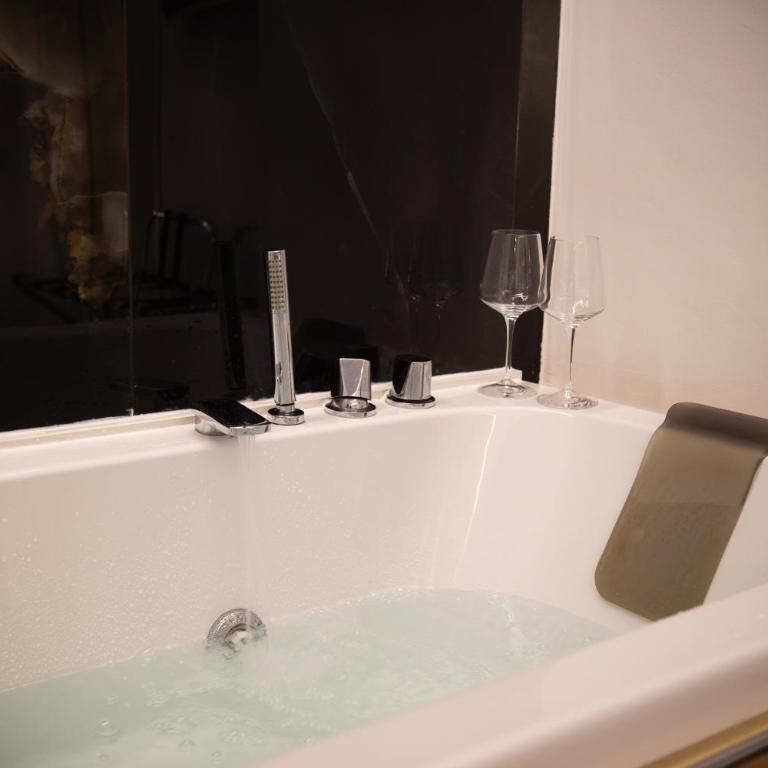Aurea Exclusive Suite - Appartement 1 Chambre avec Baignoire Spa - 5