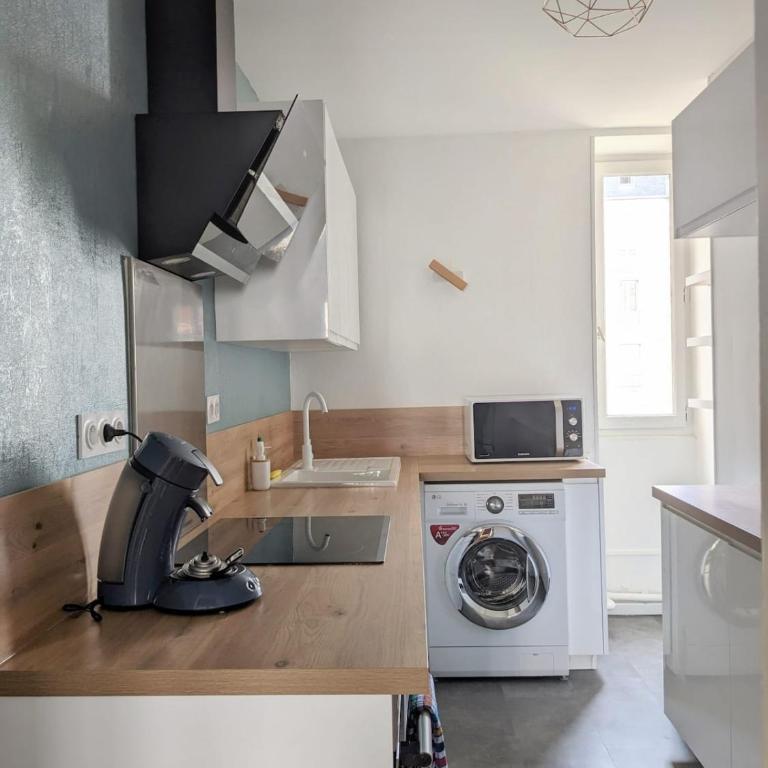 Le Charmant Burgundy - Two-Bedroom Apartment - 33